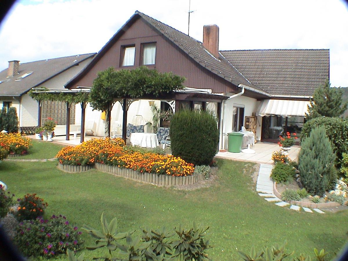 Gaestehaus Am Ahornweg ベルンカステル・クース エクステリア 写真